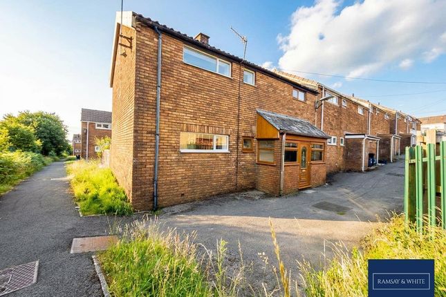 3 bed property, in Glanmorlais, £125,000
