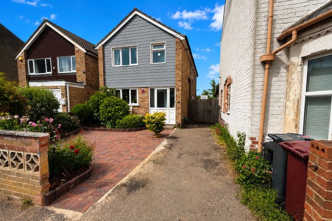 3 bed property, in Stone Street, £525,000
