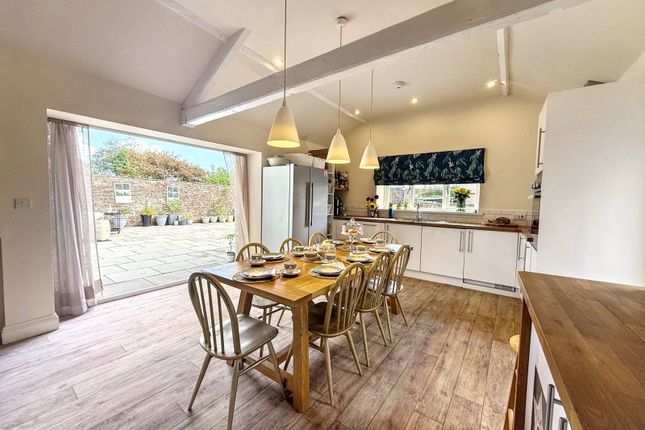 5 bed property, in Abbeytown, £330,000