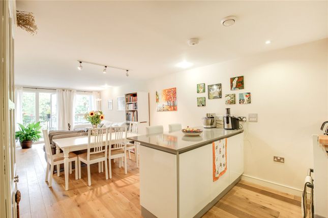 2 bed property, in Seren Park Gardens, £475,000