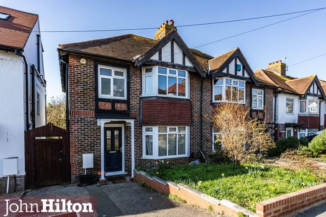 3 bed property, in Reading Road, £499,950