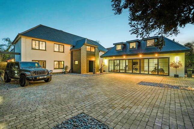 6 bed property, in Stoke Poges, £2,500,000