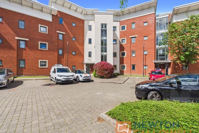 1 bed property, in Albion Street, £85,000
