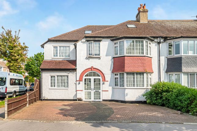 6 bed property, in Briar Avenue, £1,050,000