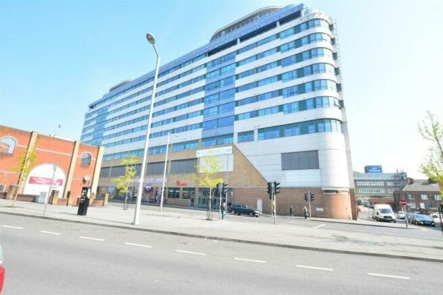 1 bed property, in Huntingdon Street, £70,000