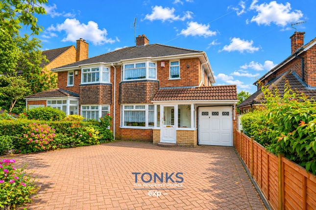 3 bed property, in Manor Abbey Road, £390,000