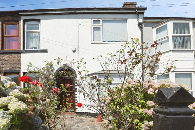 4 bed property, in Highfield Road, £200,000