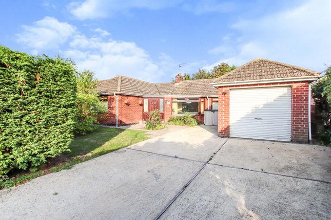 4 bed property, in Hollywell Road, £230,000
