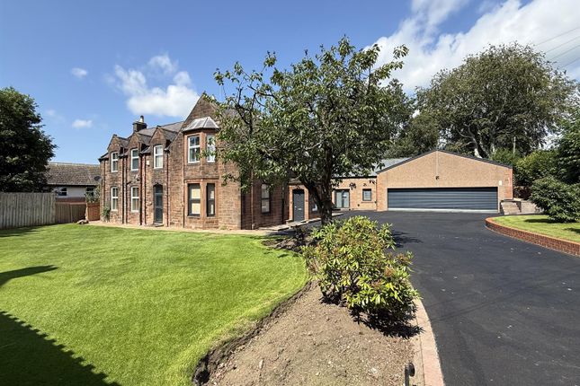 5 bed property, in Glebe Street, £520,000
