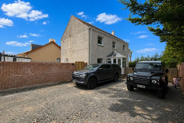 4 bed property, in Englewood Avenue, £265,000