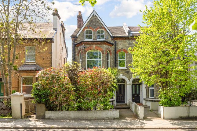 3 bed property, in Herne Hill Road, £675,000