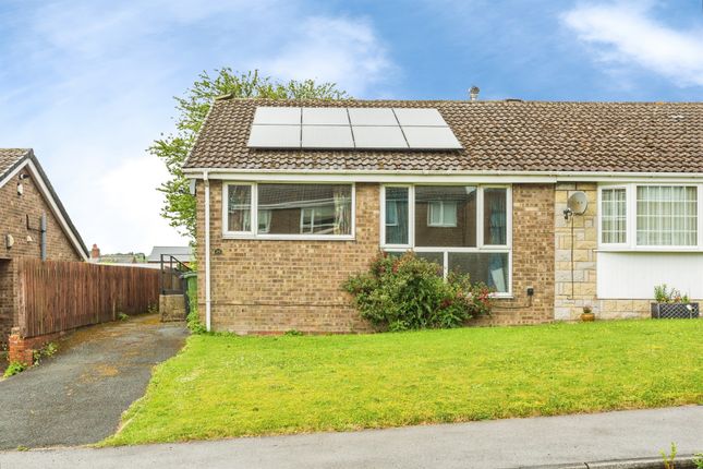 2 bed property, in Rutland Road, £175,000