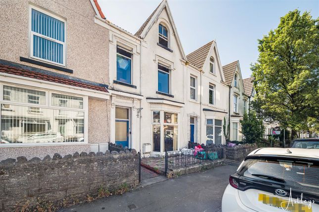 3 bed property, in St. Helens Avenue, £150,000