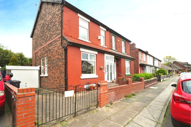 3 bed property, in Napier Road, £275,000