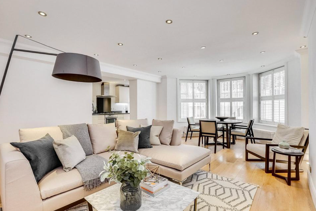 2 bed property, in Egerton Gardens, £925,000