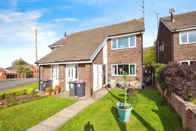 2 bed property, in Malwood Way, £80,000