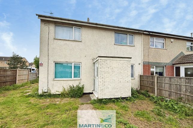 3 bed property, in Cheviot Court, £95,000