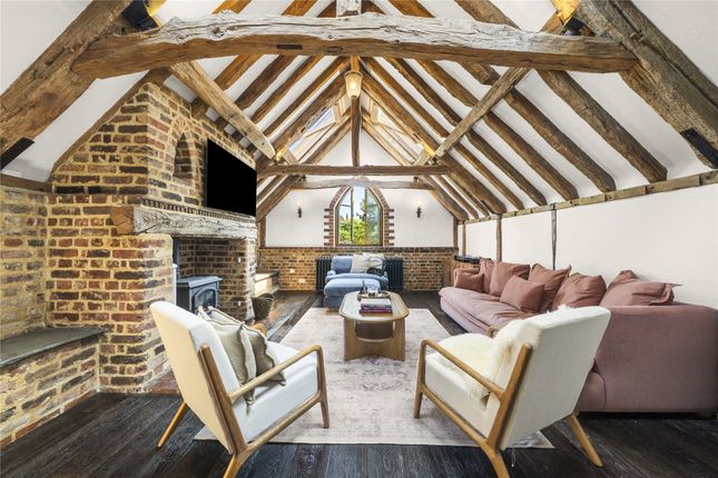 4 bed property, in High Street, £1,200,000