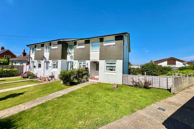 2 bed property, in Freshwater, £210,000