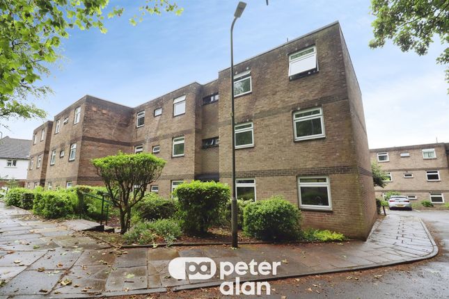 1 bed property, in Lisvane Road, £150,000