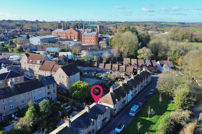 2 bed property, in Frome Terrace, £270,000
