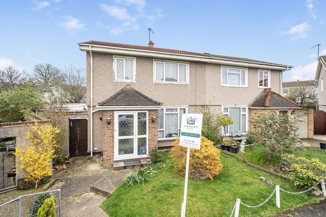 3 bed property, in Leven Close, £400,000