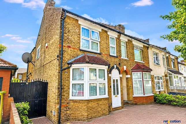 3 bed property, in Chestnut Road, £495,000