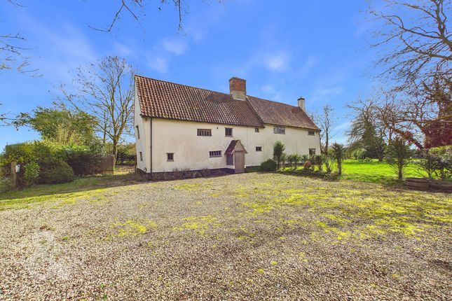 4 bed property, in Top Road, £625,000