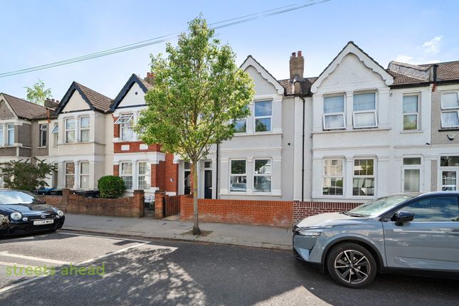 3 bed property, in Beckford Road, £475,000