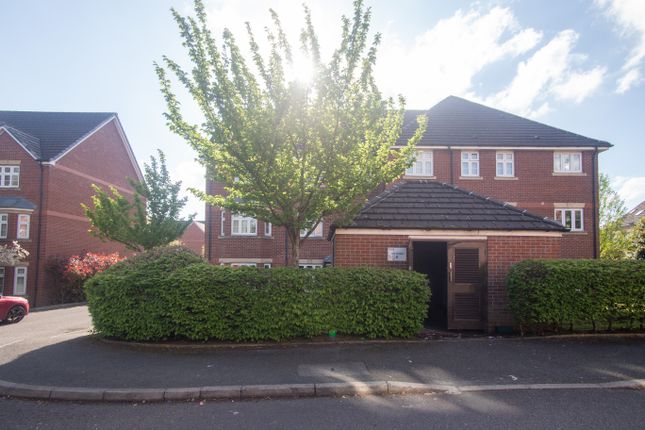 2 bed property, in Brattice Drive, £119,000
