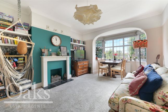 2 bed property, in Northanger Road, £450,000