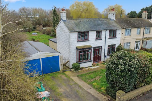 3 bed property, in Island Road, £425,000