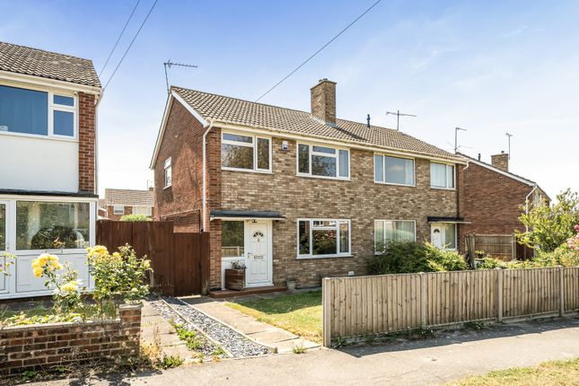 3 bed property, in Churchill Grove, £280,000