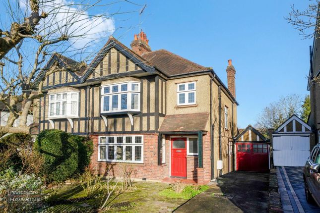 3 bed property, in Whitmore Road, £895,000