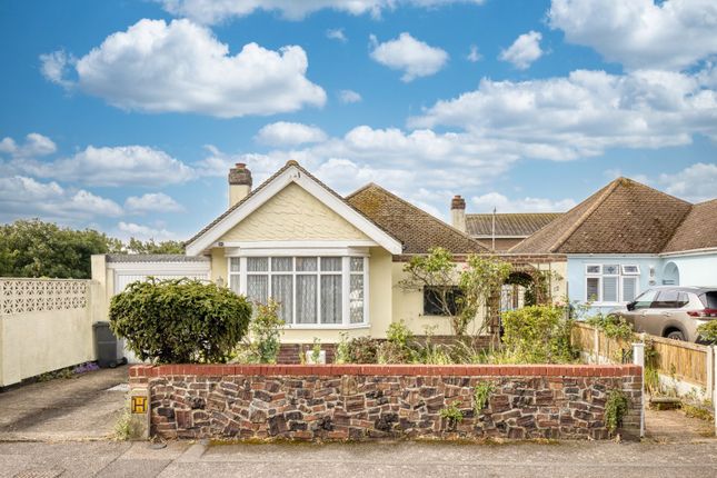 2 bed property, in Bay View Road, £400,000