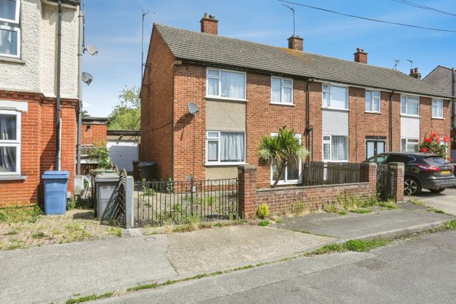 3 bed property, in Lister Road, £260,000