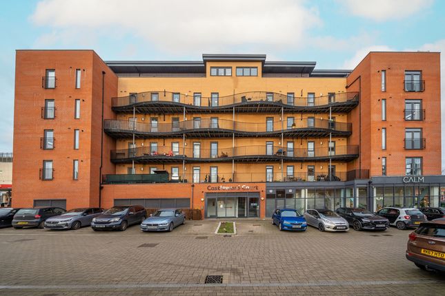 3 bed property, in Trinity Walk, £400,000