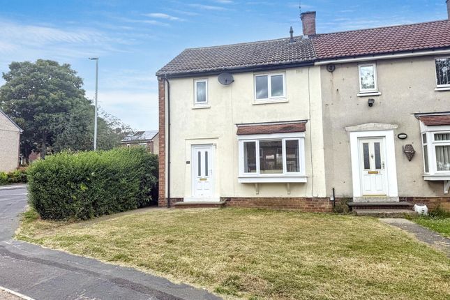 2 bed property, in Beverley Way, £75,000