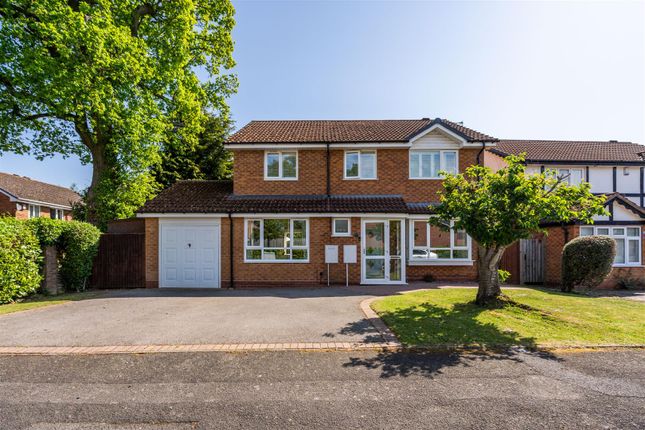 4 bed property, in Needhill Close, £750,000