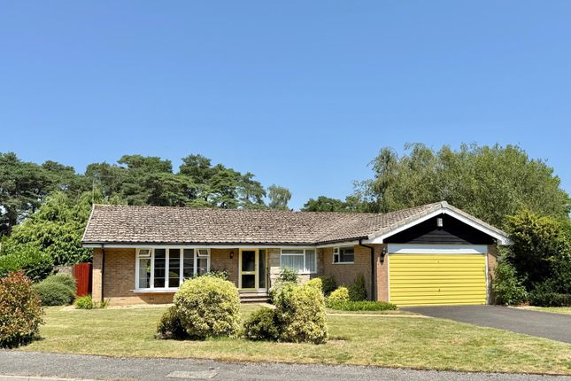 3 bed property, in Shelley Close, £600,000