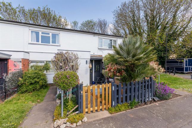 1 bed property, in Burgett Road, £174,950