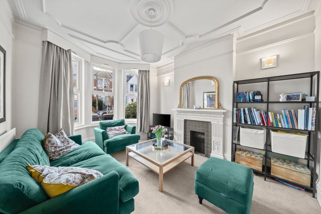 3 bed property, in Balmoral Road NW2, £800,000