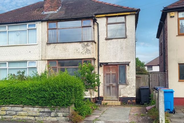 3 bed property, in 42 Beechburn Crescent, £65,000