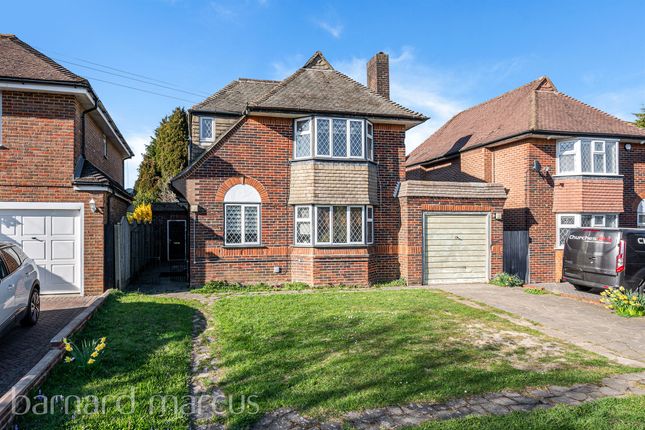 4 bed property, in Tattenham Way, £775,000