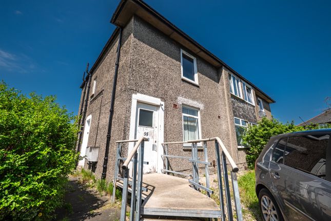 2 bed property, in 95 Carrick Knowe Road, £139,000