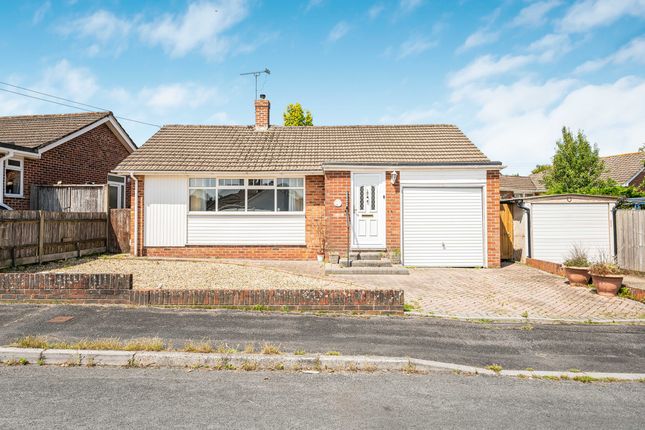 3 bed property, in Larchfield Way, £350,000