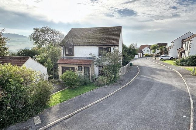 3 bed property, in Kidmore Close, £410,000