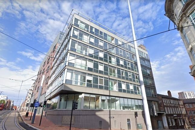 1 bed property, in West Street, £70,000