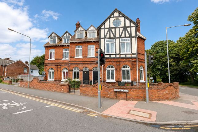 1 bed property, in Wimpole Road, £79,000