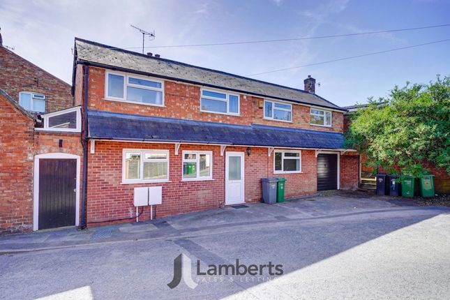 2 bed property, in School Road, £120,000